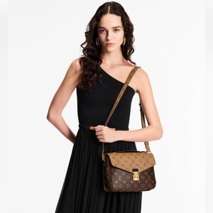 Louis Vuitton pochette metis